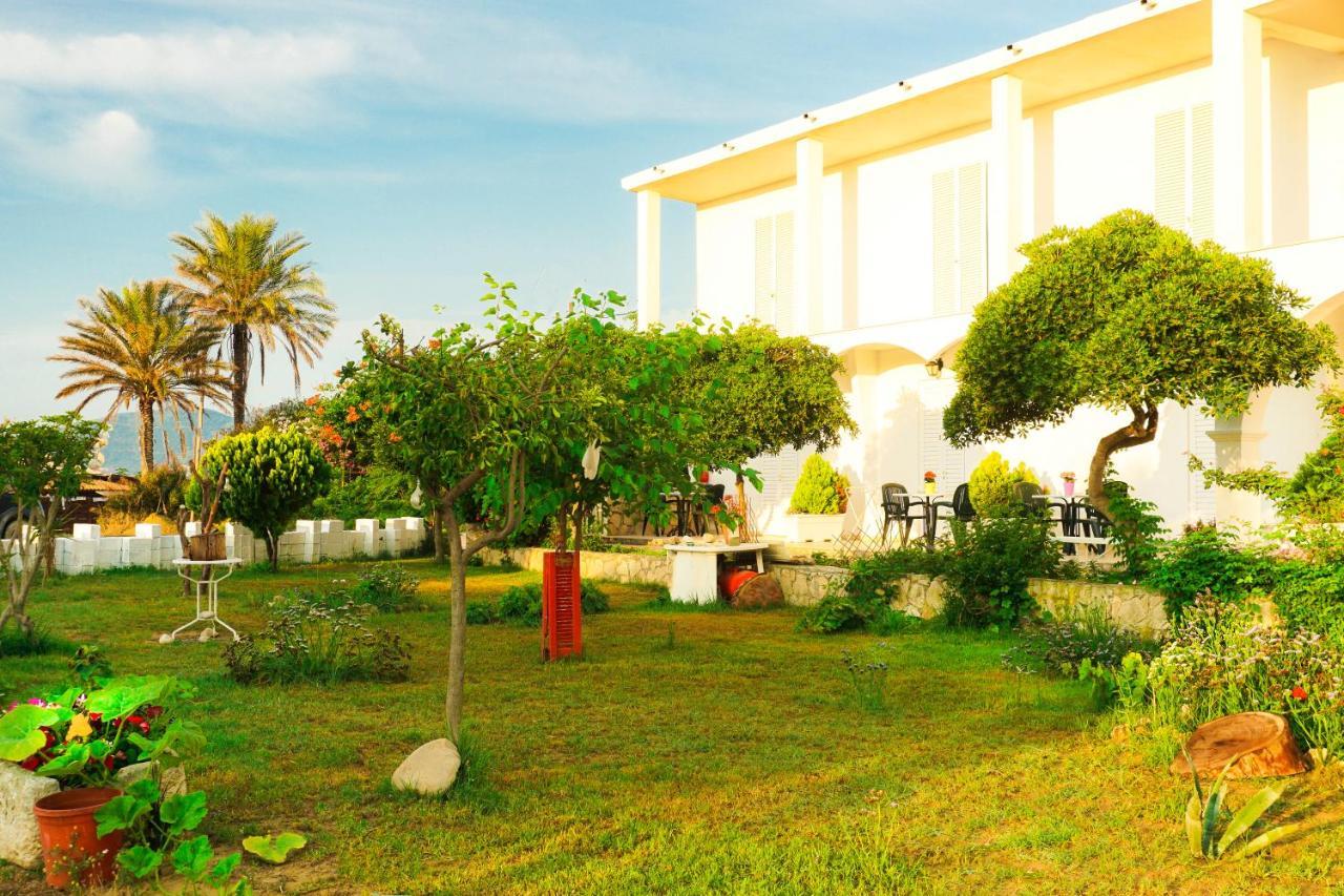 Cubaneros Holiday Inn Laganas Exterior foto